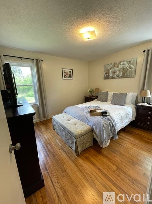 Albany House: 1613 Acker Drive