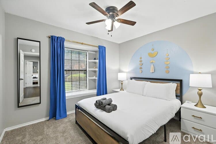 Keller House: 749 Western Trail