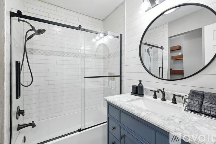 Keller House: 749 Western Trail
