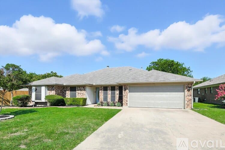 Keller House: 749 Western Trail