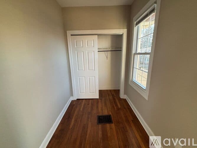 Milford Apartment: 19 Darina Pl