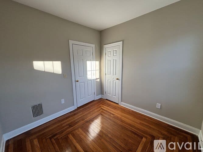 Milford Apartment: 19 Darina Pl
