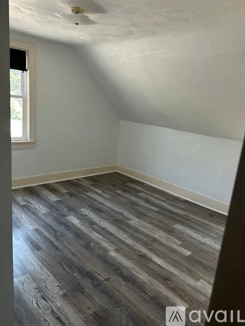 Forest Lake House: 631 West Broadway Avenue