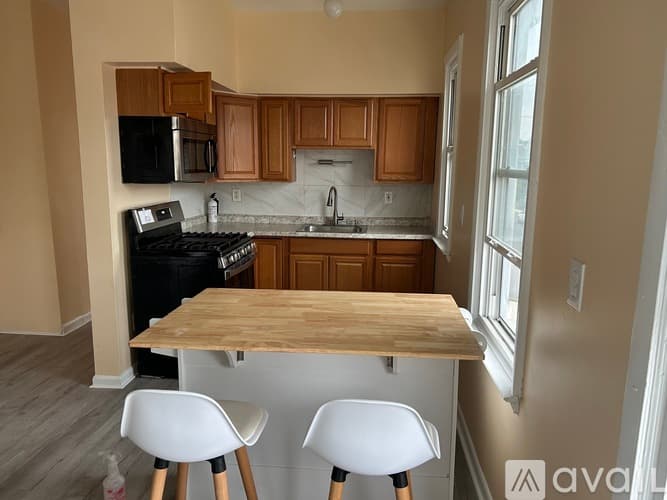 West Haven Apartment: 127 Peck Avenue