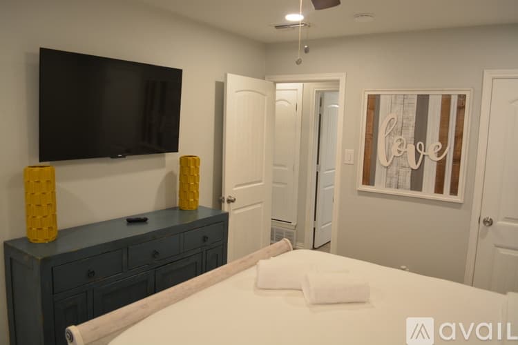 Forest Hill House: 3100 Valley Forge Trail