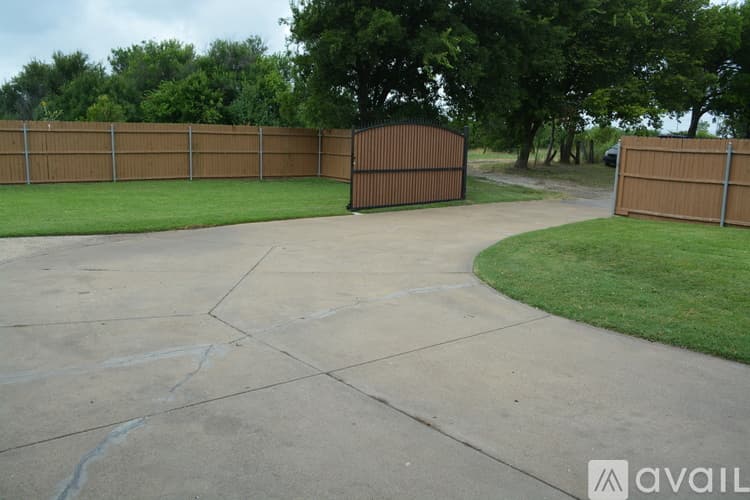 Forest Hill House: 3100 Valley Forge Trail