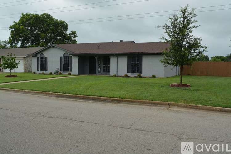 Forest Hill House: 3100 Valley Forge Trail