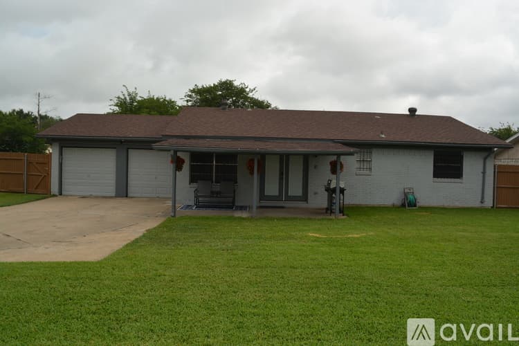 Forest Hill House: 3100 Valley Forge Trail
