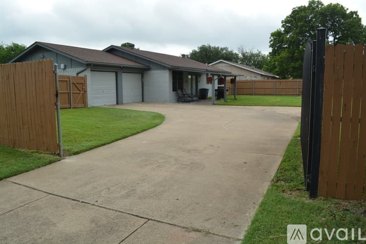 Forest Hill House: 3100 Valley Forge Trail