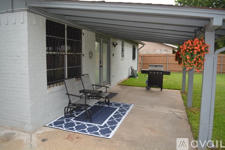 Forest Hill House: 3100 Valley Forge Trail