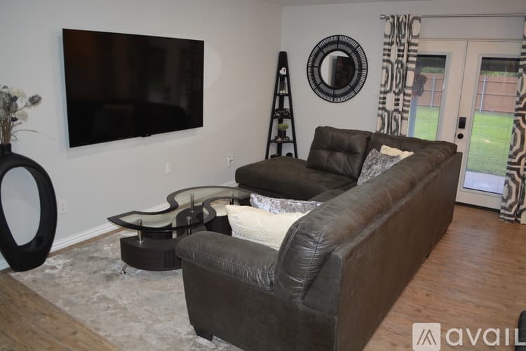 Forest Hill House: 3100 Valley Forge Trail
