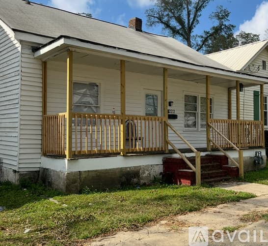 Augusta House: 222 Telfair St