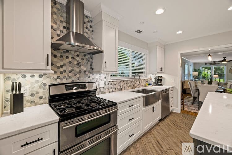 Savannah House: 3111 Casino Ave