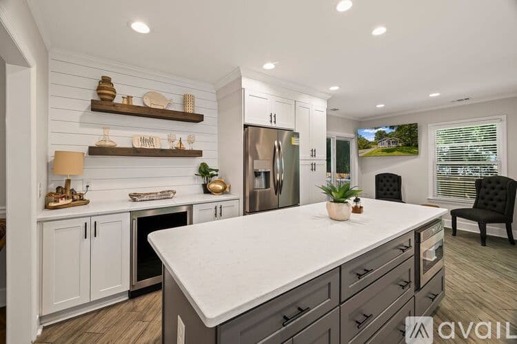 Savannah House: 3111 Casino Ave