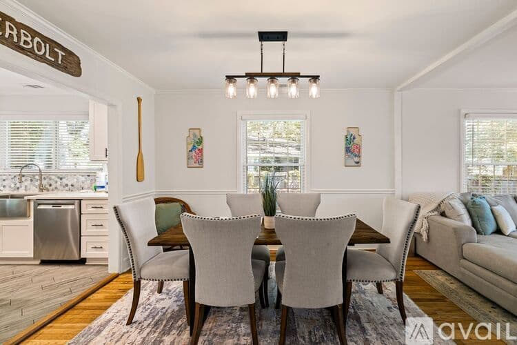 Savannah House: 3111 Casino Ave