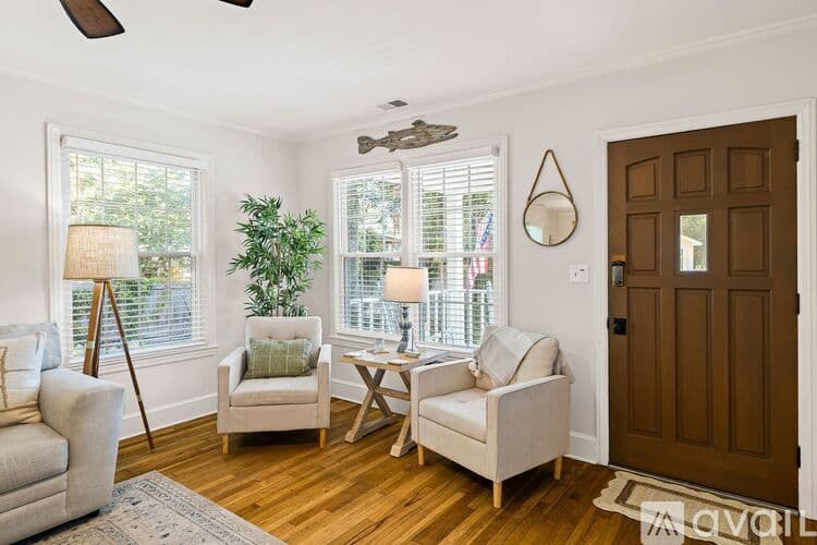 Savannah House: 3111 Casino Ave
