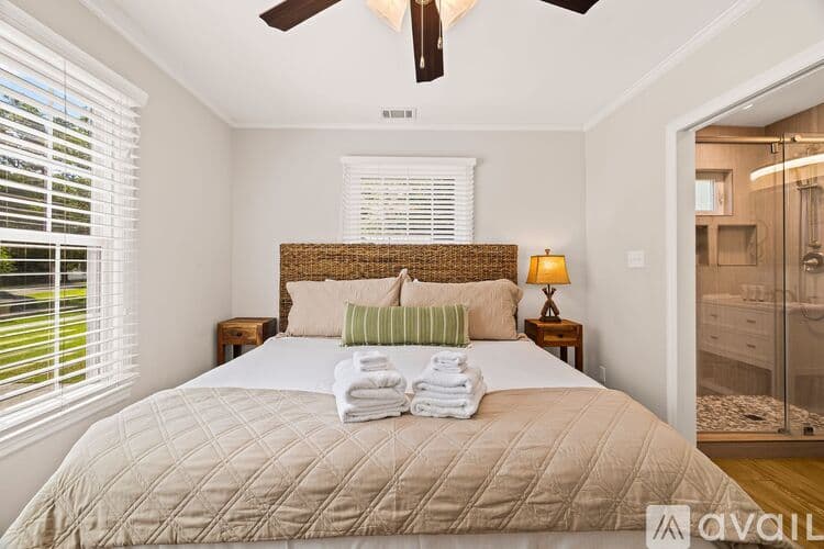 Savannah House: 3111 Casino Ave