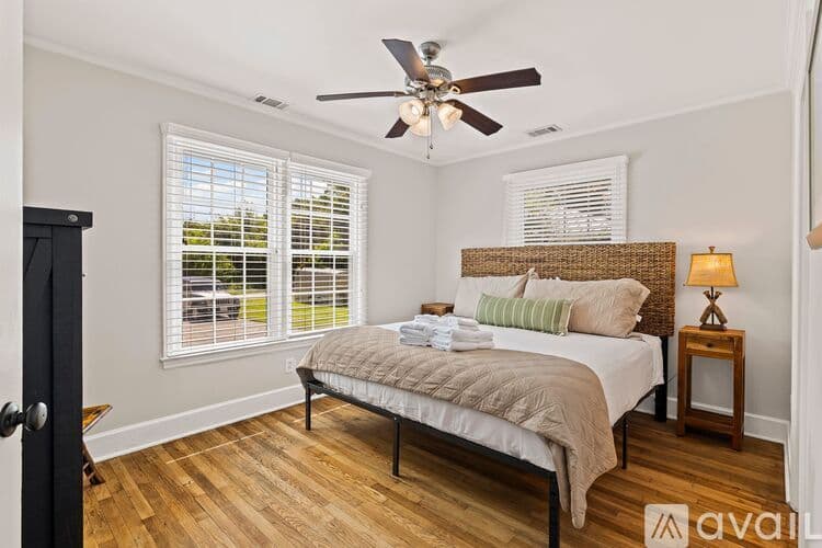 Savannah House: 3111 Casino Ave