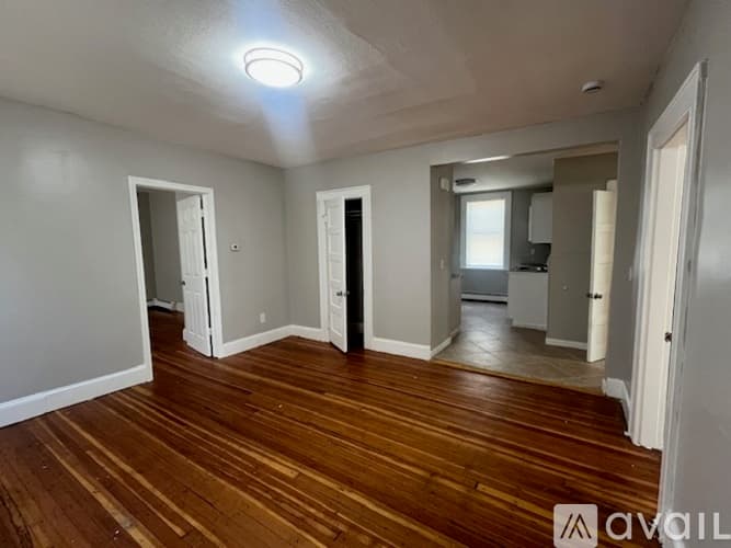 Ansonia Apartment: 11 5th Street