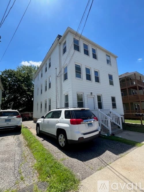 Ansonia Apartment: 11 5th Street