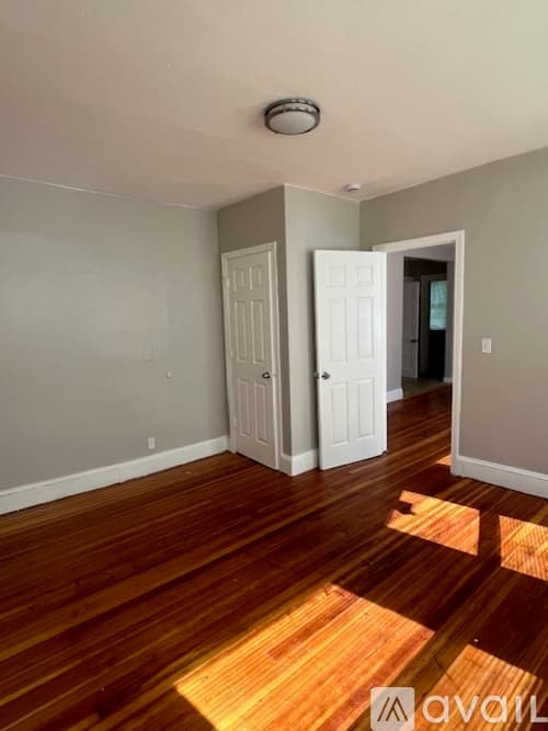 Ansonia Apartment: 11 5th Street