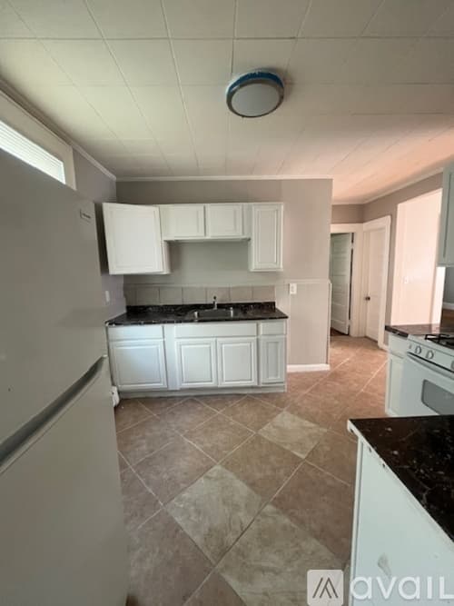 Ansonia Apartment: 11 5th Street