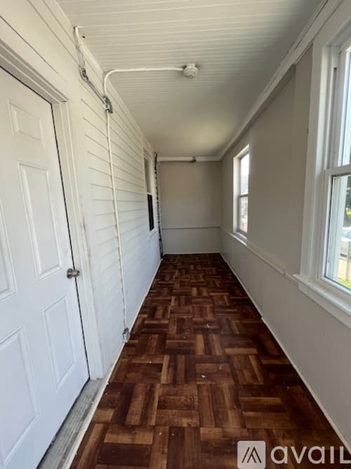 Ansonia Apartment: 11 5th Street