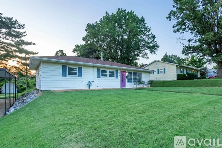 Evansville House: 4312 Kensington Ave