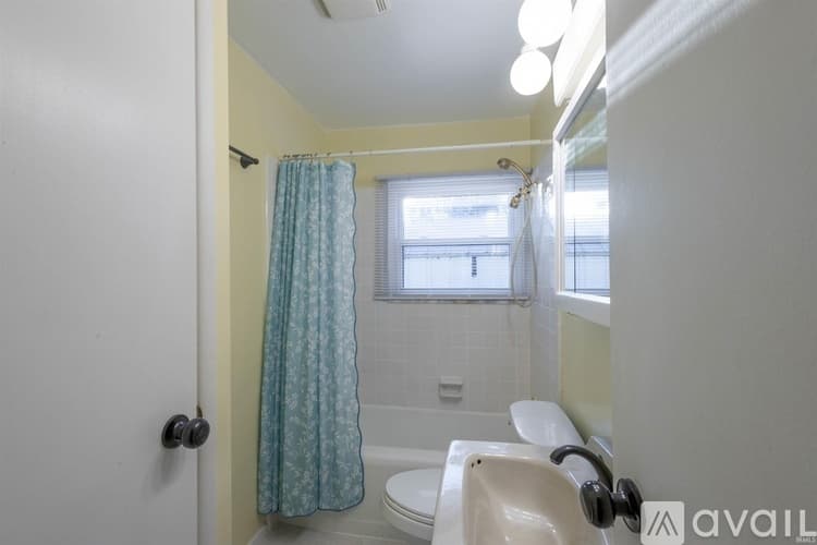 Evansville House: 4312 Kensington Ave