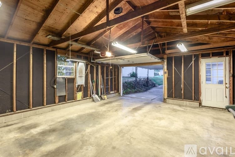 Evansville House: 4312 Kensington Ave