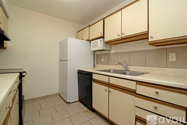St Cloud Apartment: 1510 9th Ave S St Cloud