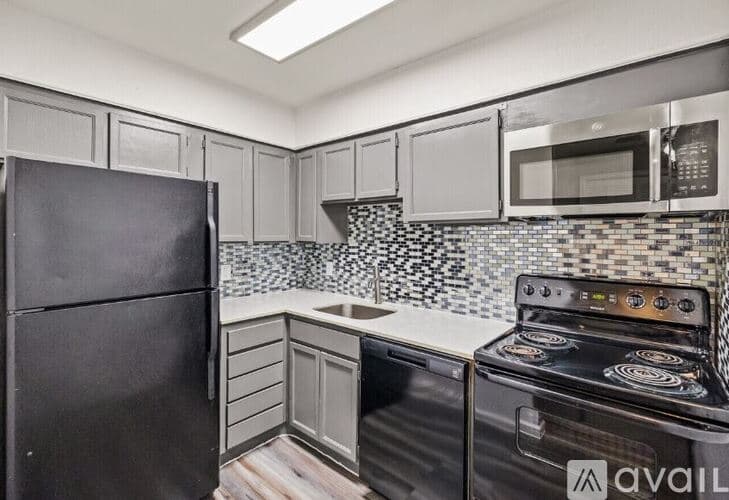 Fort Worth Apartment: 2508 Ridgmar Blvd