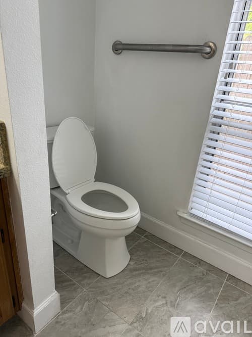 Fresno House: 5568 W Calimyrna Ave