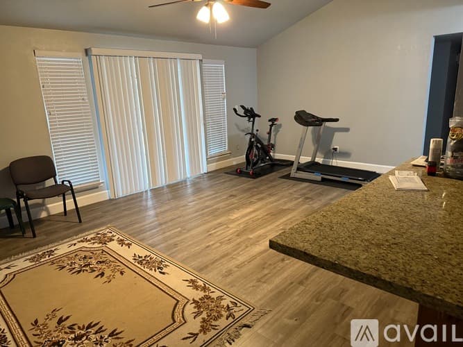 Fresno House: 5568 W Calimyrna Ave