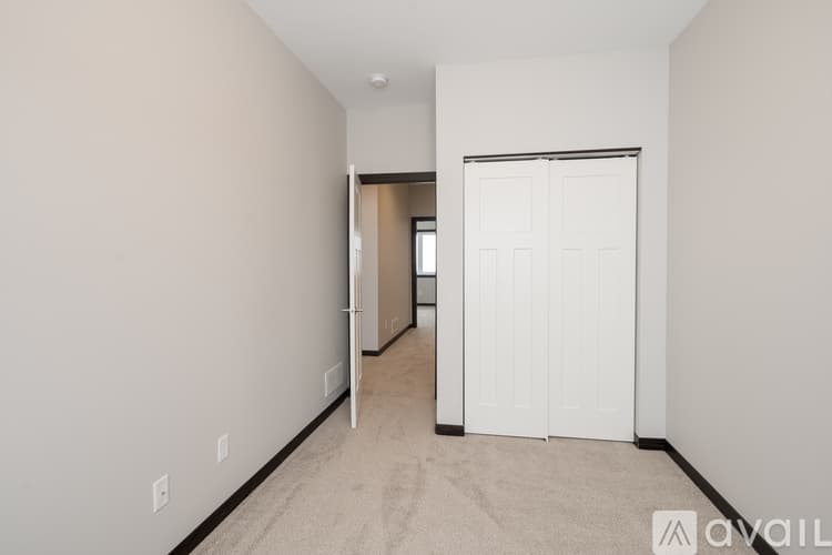 North Mankato Apartment: 2140 Rolling Green Trail