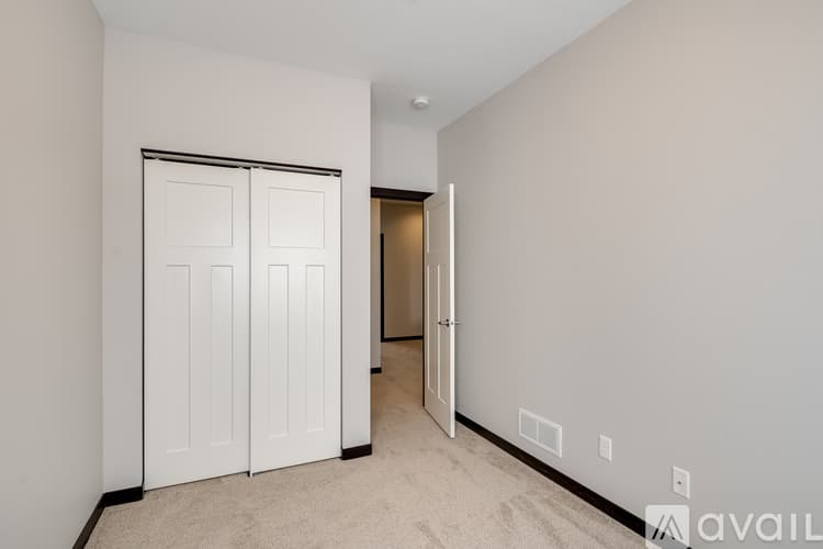 North Mankato Apartment: 2140 Rolling Green Trail