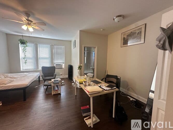 Chicago Apartment: 1344 W Lunt Ave