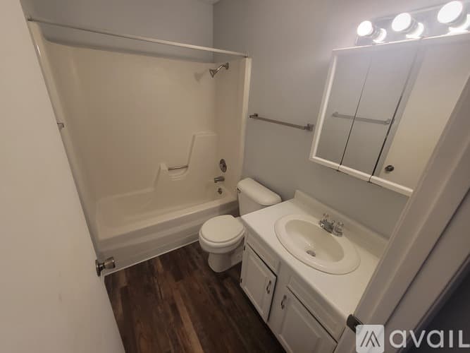 La Crosse Apartment: 309 9th St N