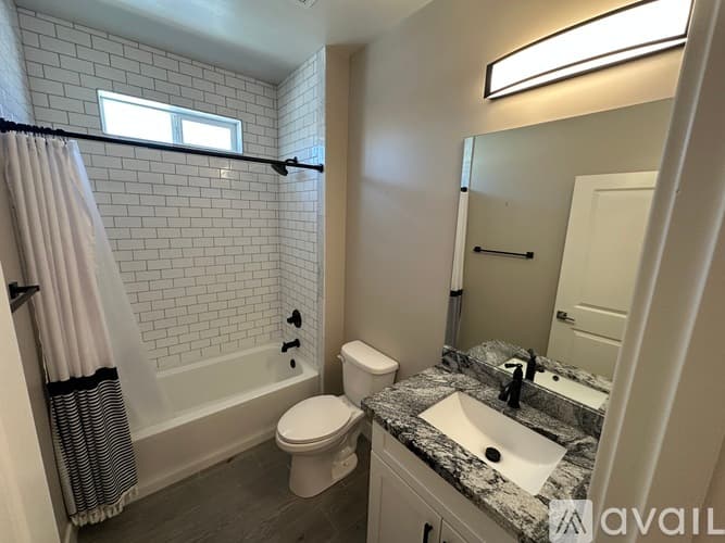 Mesa House: 5814 E Lockwood St