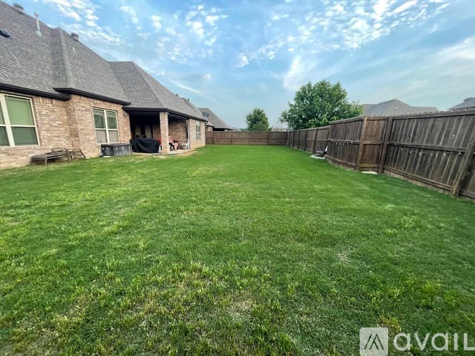 Cave Springs House: 5804 South 66th Street