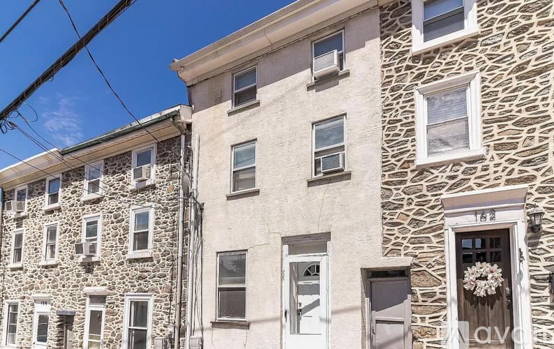 Philadelphia House: 160 Roxborough Avenue