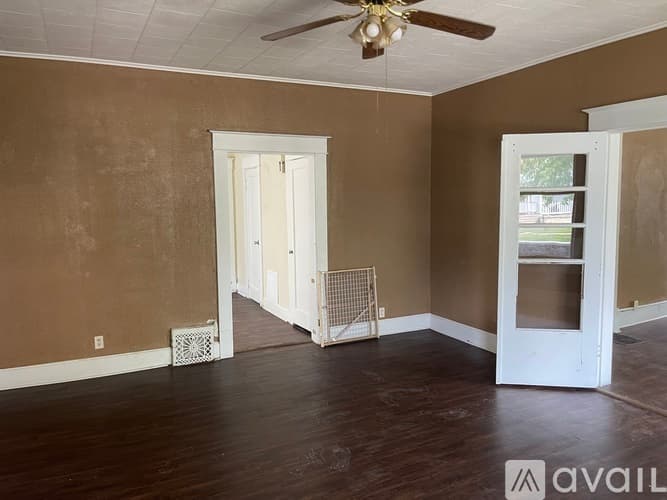 Terre Haute Apartment: 707 S 17th St