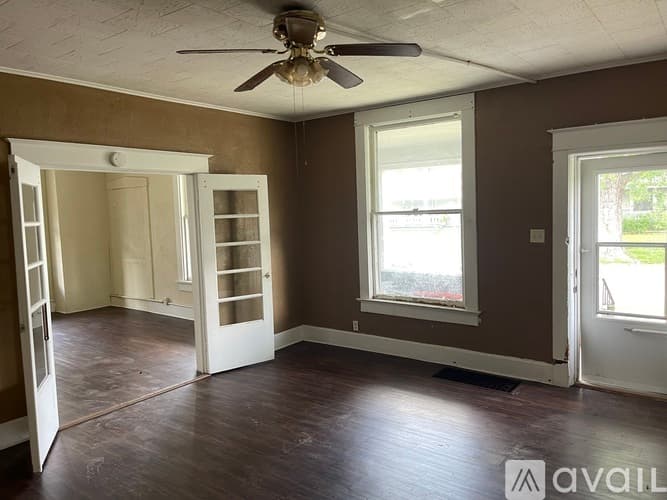 Terre Haute Apartment: 707 S 17th St
