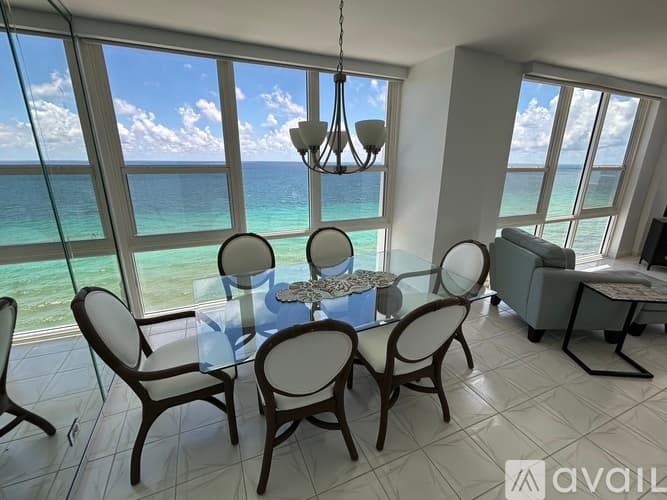 Hollywood Apartment: 3505 S Ocean Dr