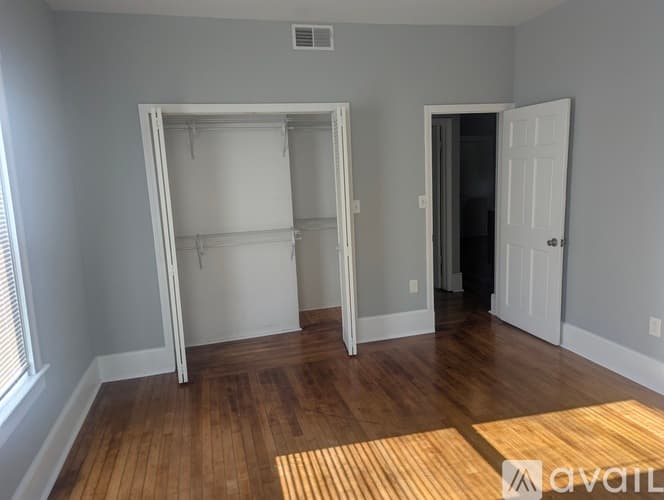Brockton Apartment: 24 Banks St