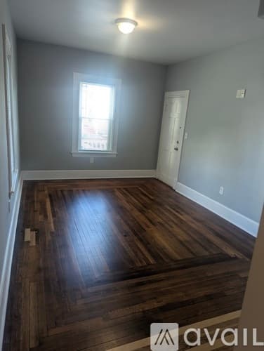 Brockton Apartment: 24 Banks St