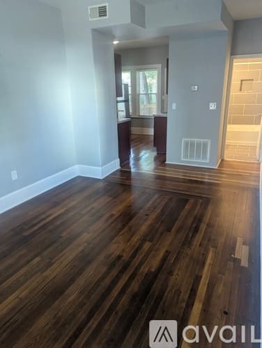 Brockton Apartment: 24 Banks St