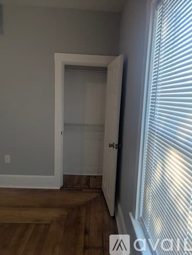 Brockton Apartment: 24 Banks St