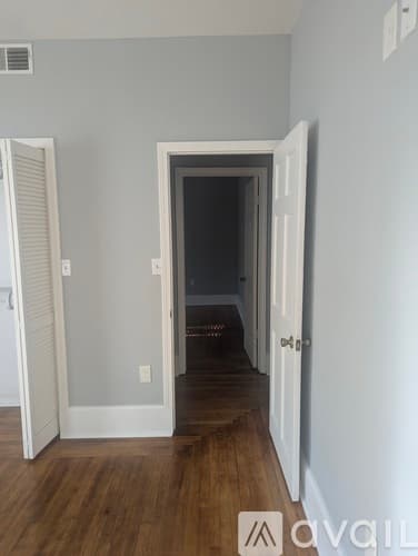 Brockton Apartment: 24 Banks St