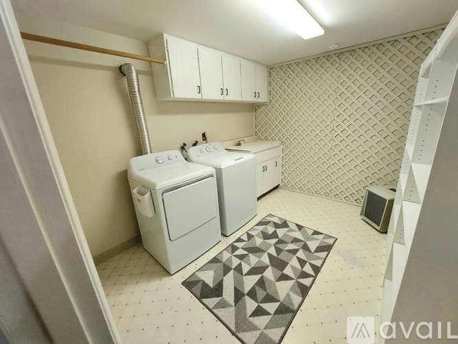 Vancouver House: 2217 NE Landover Drive
